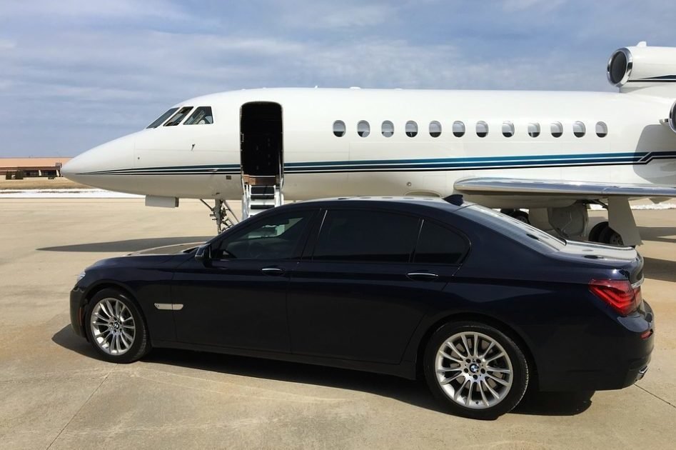 Jet-privé-et-voiture